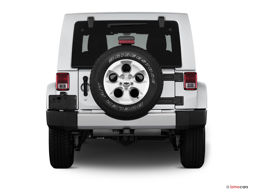 Comparison - Jeep Wrangler Unlimited 2016 - vs - Toyota Highlander ...